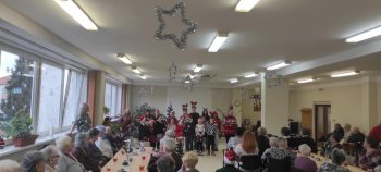 Vianočný večierok plný radosti a pohody